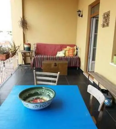 Avec Terrasse Ensoleillee Au Coeur De Lisbonne Appartement Lisboa