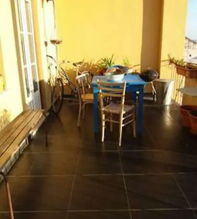Avec Terrasse Ensoleillee Au Coeur De Lisbonne * Lisboa